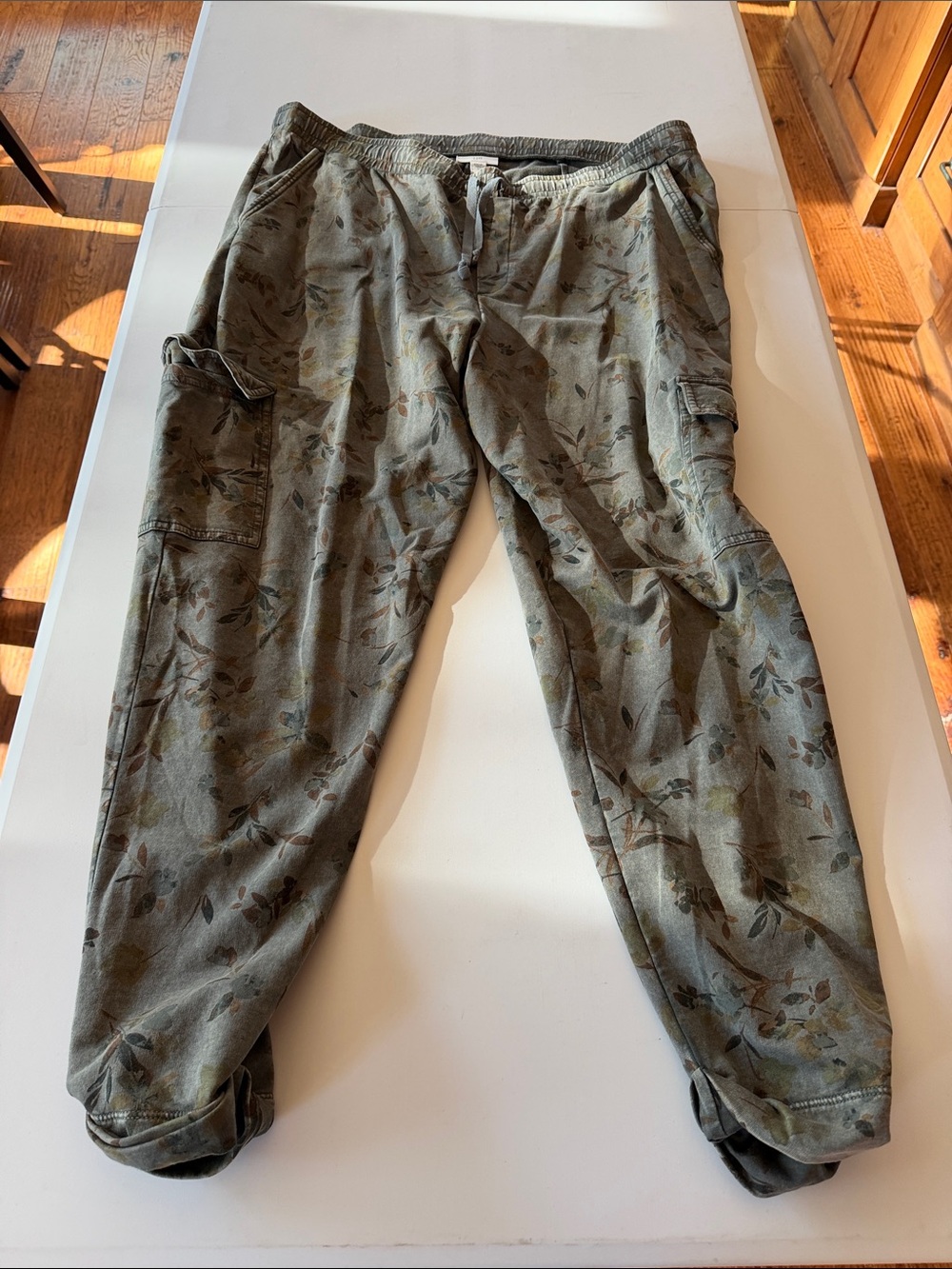 J. Jill Olive Green Floral Cargo Pants - Drawstring Utility Style